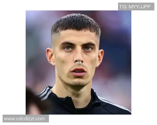 足球明星孩子的可爱头像展示与背后的故事分享